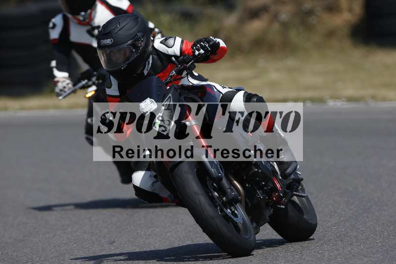 Archiv-2023/28 05.06.2023 Moto Club Anneau du Rhin/blanc-novice/38